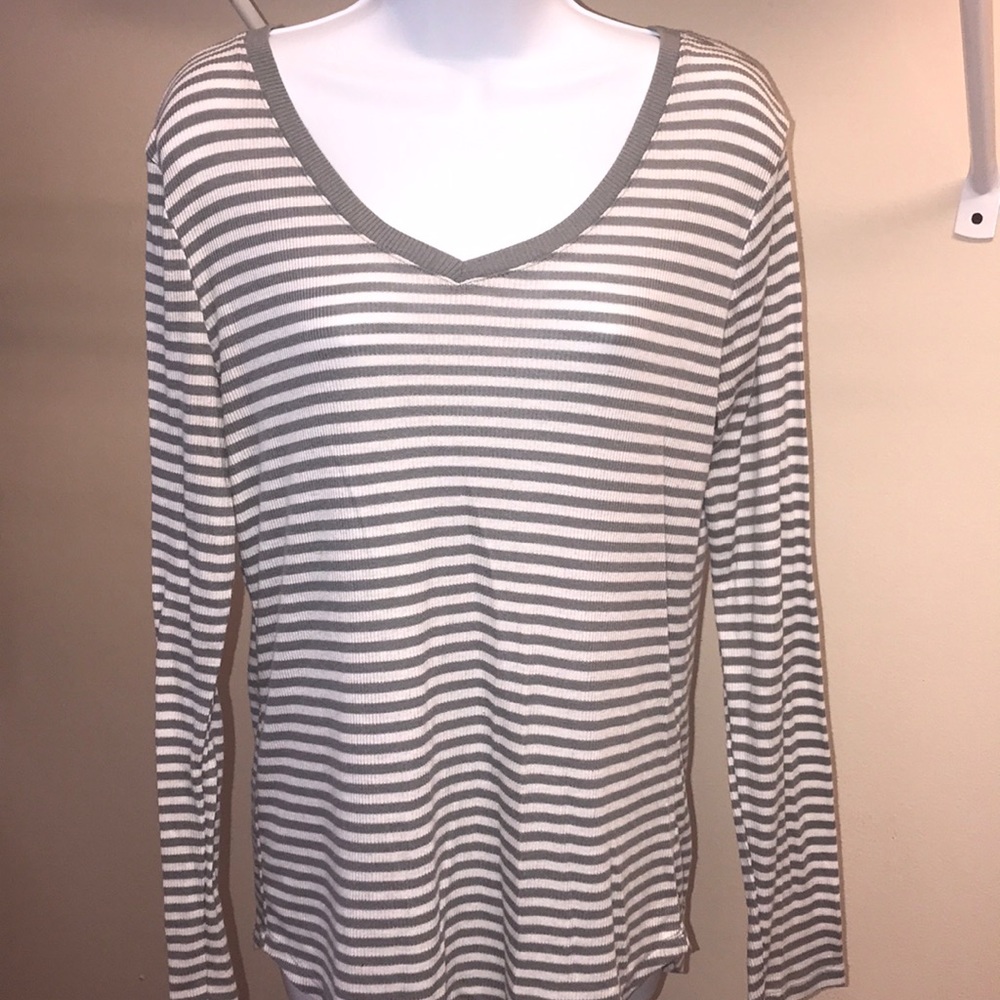 Horizontal waffle knit long sleeve